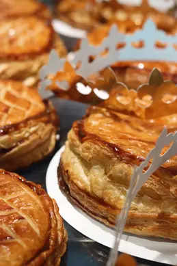 gateau-galette-des-rois-bio-rose-le-rouret.webp